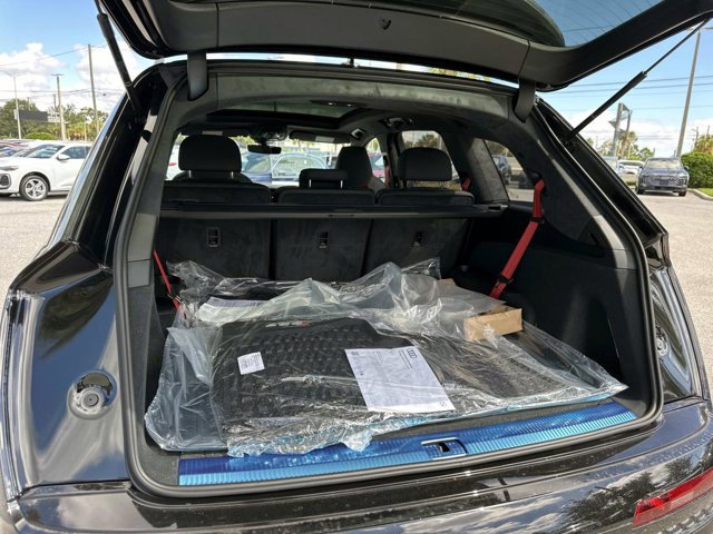 New 2026 Audi SQ7 Prestige image 10