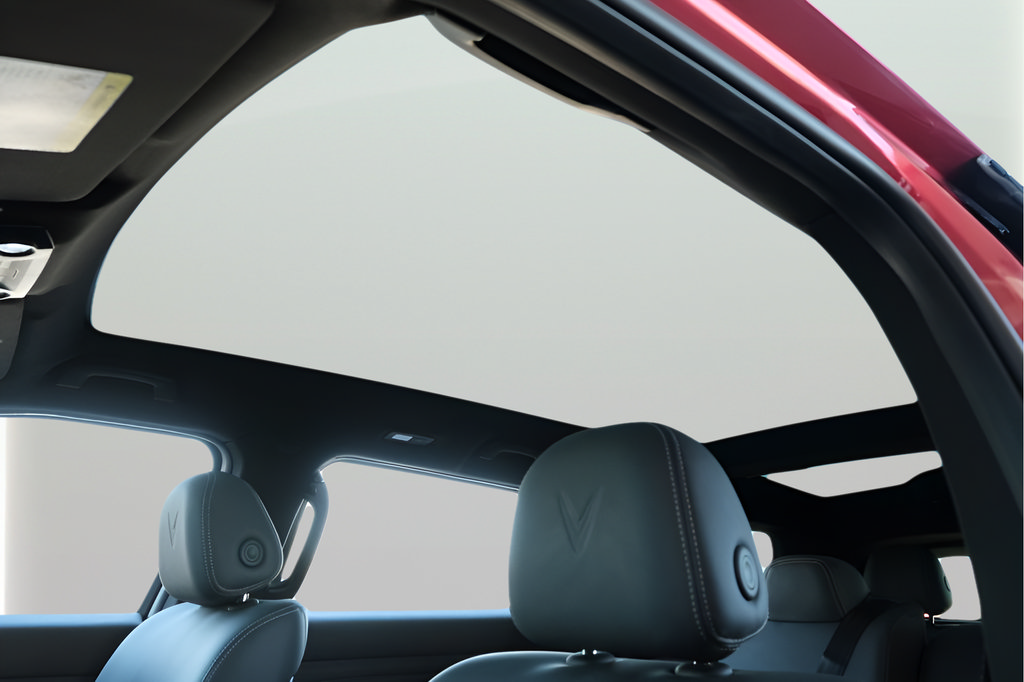 New 2024 VinFast VF 9 Plus AWD/4WD image 10