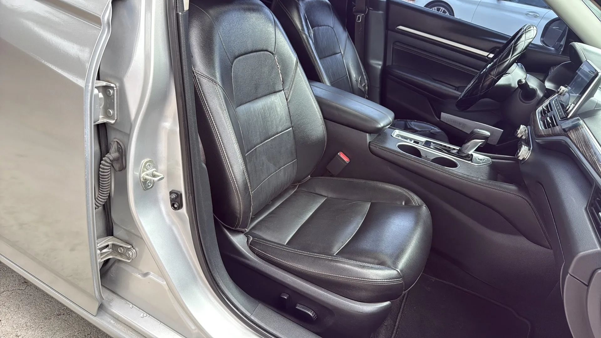 Used 2019 Nissan Altima 2.5 SL FWD image 23