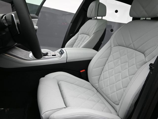 New 2026 BMW X5 M60i w/ Climate Comfort Package AWD/4WD image 18