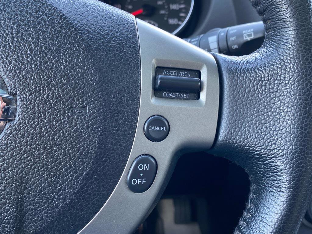 Used 2012 Nissan Rogue SL image 24