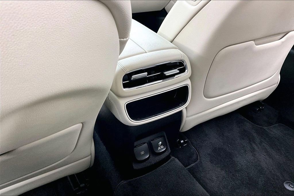 Used 2021 Genesis GV80 2.5T w/ Advanced Package 02 image 33