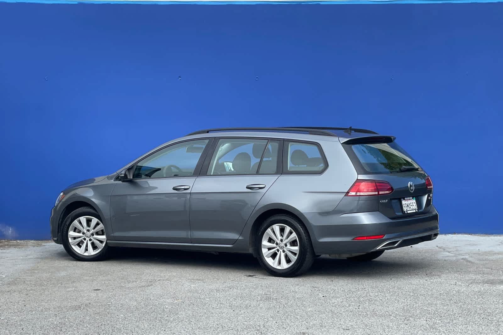 Used 2018 Volkswagen Golf S AWD/4WD image 3