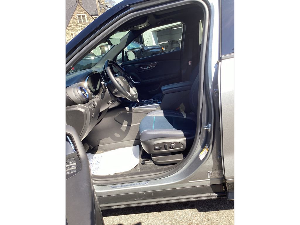 Used 2023 Chevrolet Blazer RS w/ Driver Confidence II Package image 9