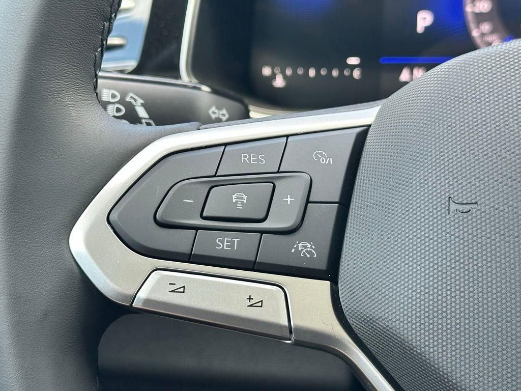 New 2026 Volkswagen Jetta SE FWD image 11