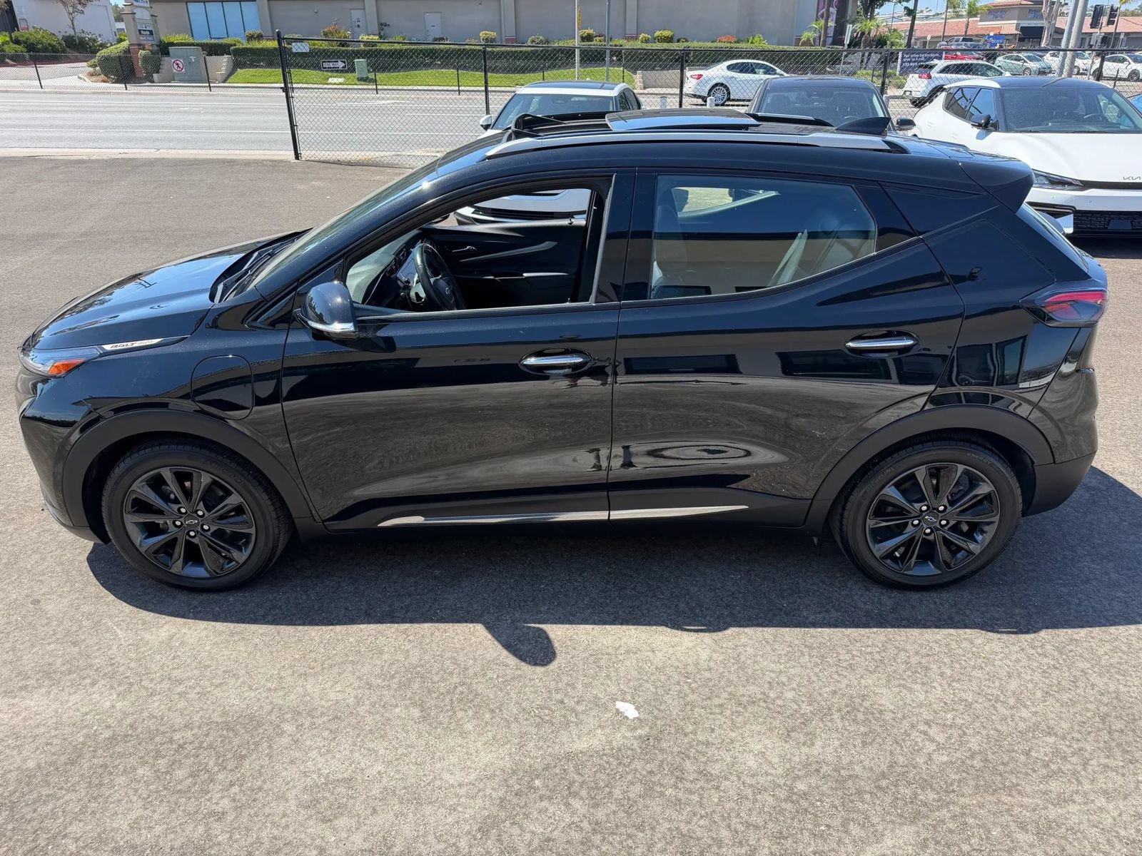 Used 2022 Chevrolet Bolt EUV Premier w/ Launch Edition FWD image 8