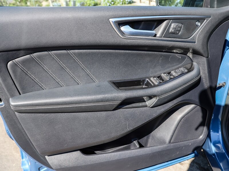 Used 2019 Ford Edge ST w/ Equipment Group 401A AWD/4WD image 24