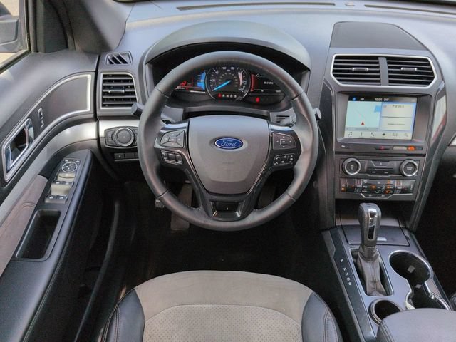 Used 2017 Ford Explorer XLT w/ Equipment Group 202A FWD image 16
