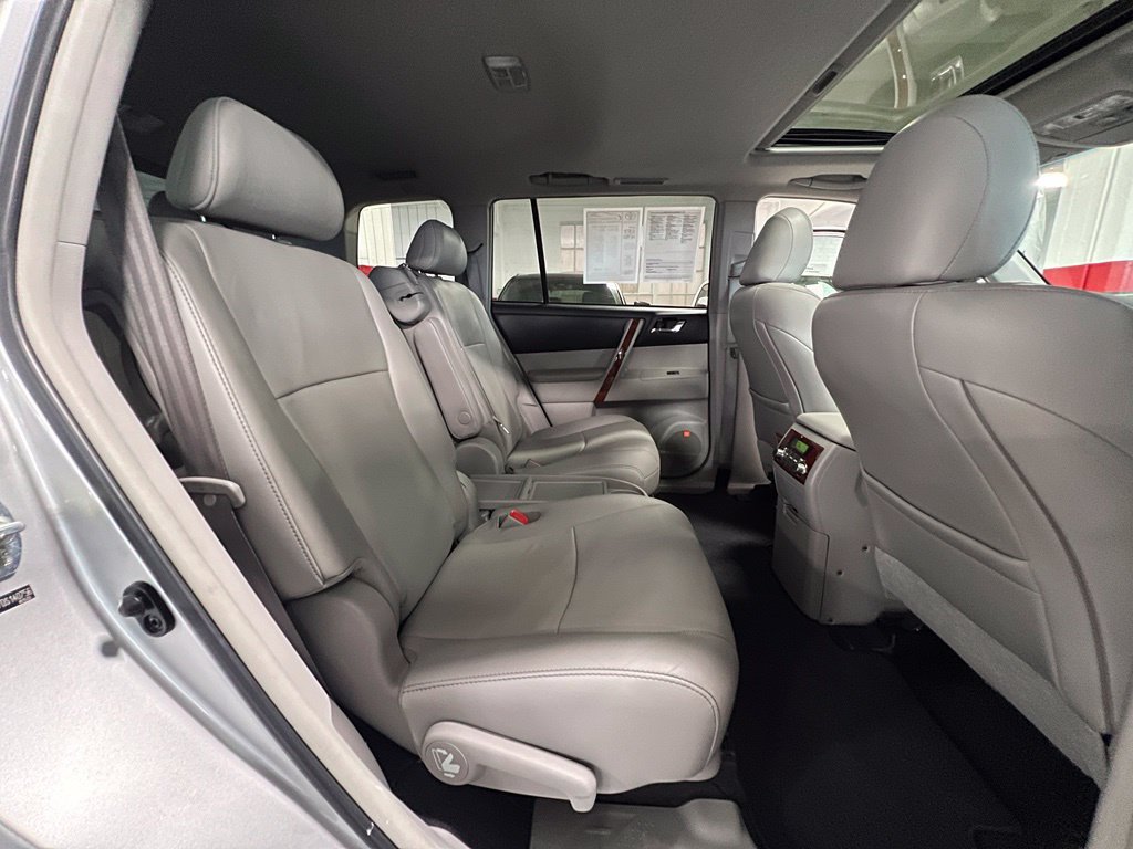 Used 2013 Toyota Highlander Limited FWD image 20