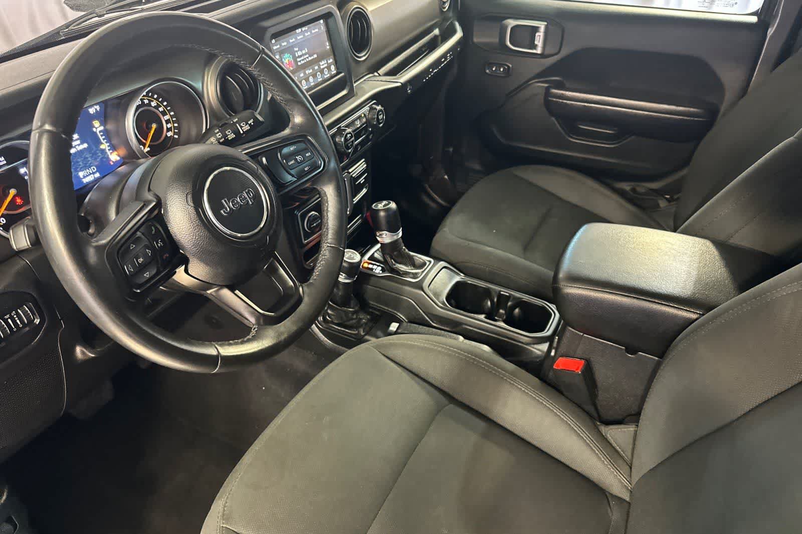 Used 2018 Jeep Wrangler Sport AWD/4WD image 14