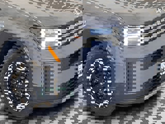 Used 2025 Hyundai Santa Fe SEL image 30