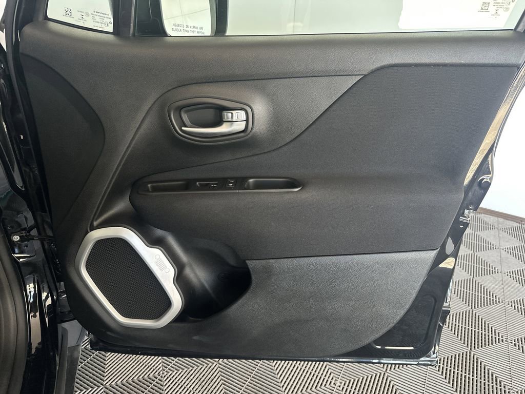 Used 2020 Jeep Renegade Sport w/ Sport Appearance Group image 34