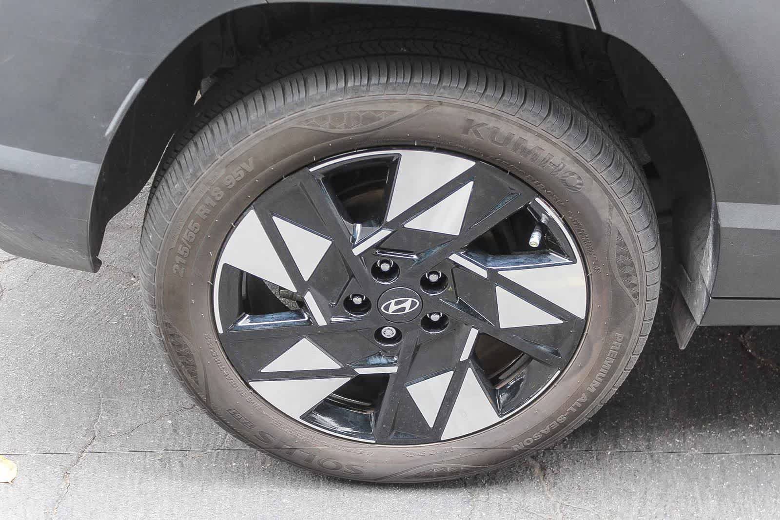 Certified 2024 Hyundai Kona SEL w/ Convenience Package AWD/4WD image 11