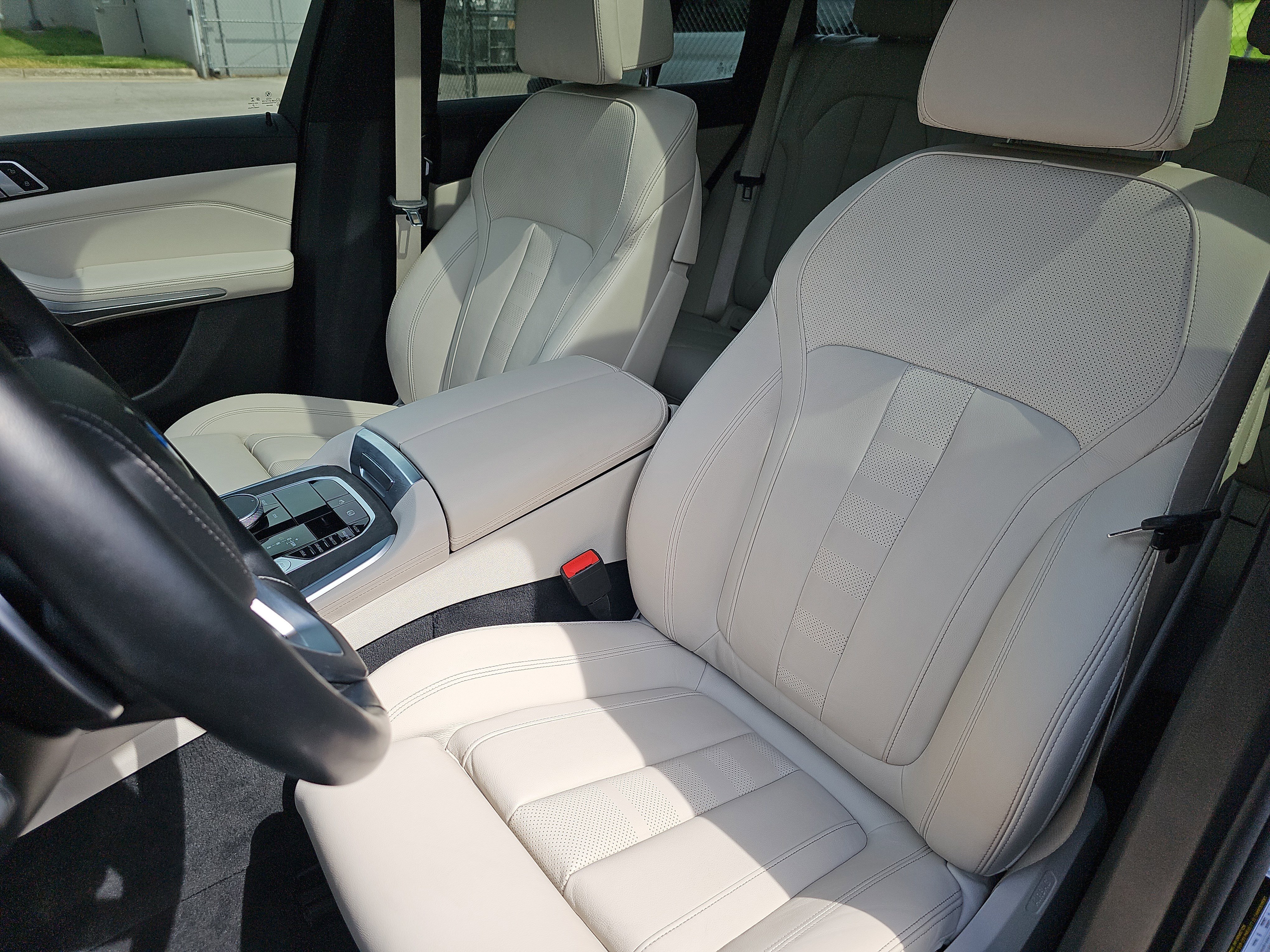 Used 2020 BMW X5 xDrive40i w/ Premium Package AWD/4WD image 17