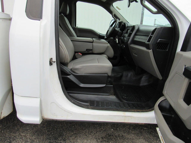 Used 2018 Ford F250 XL w/ Power Equipment Group RWD image 12