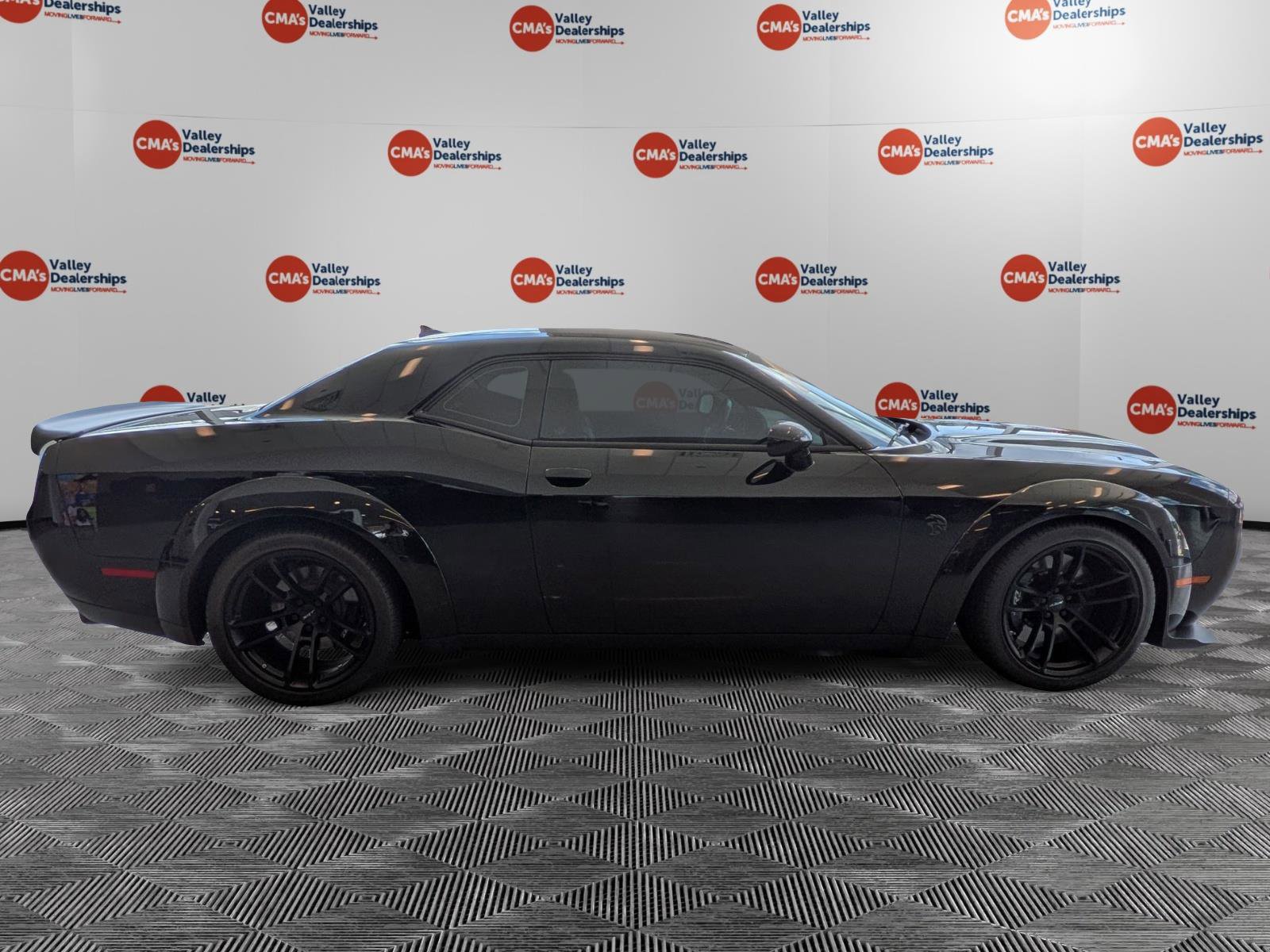 Used 2022 Dodge Challenger SRT Hellcat RWD image 4