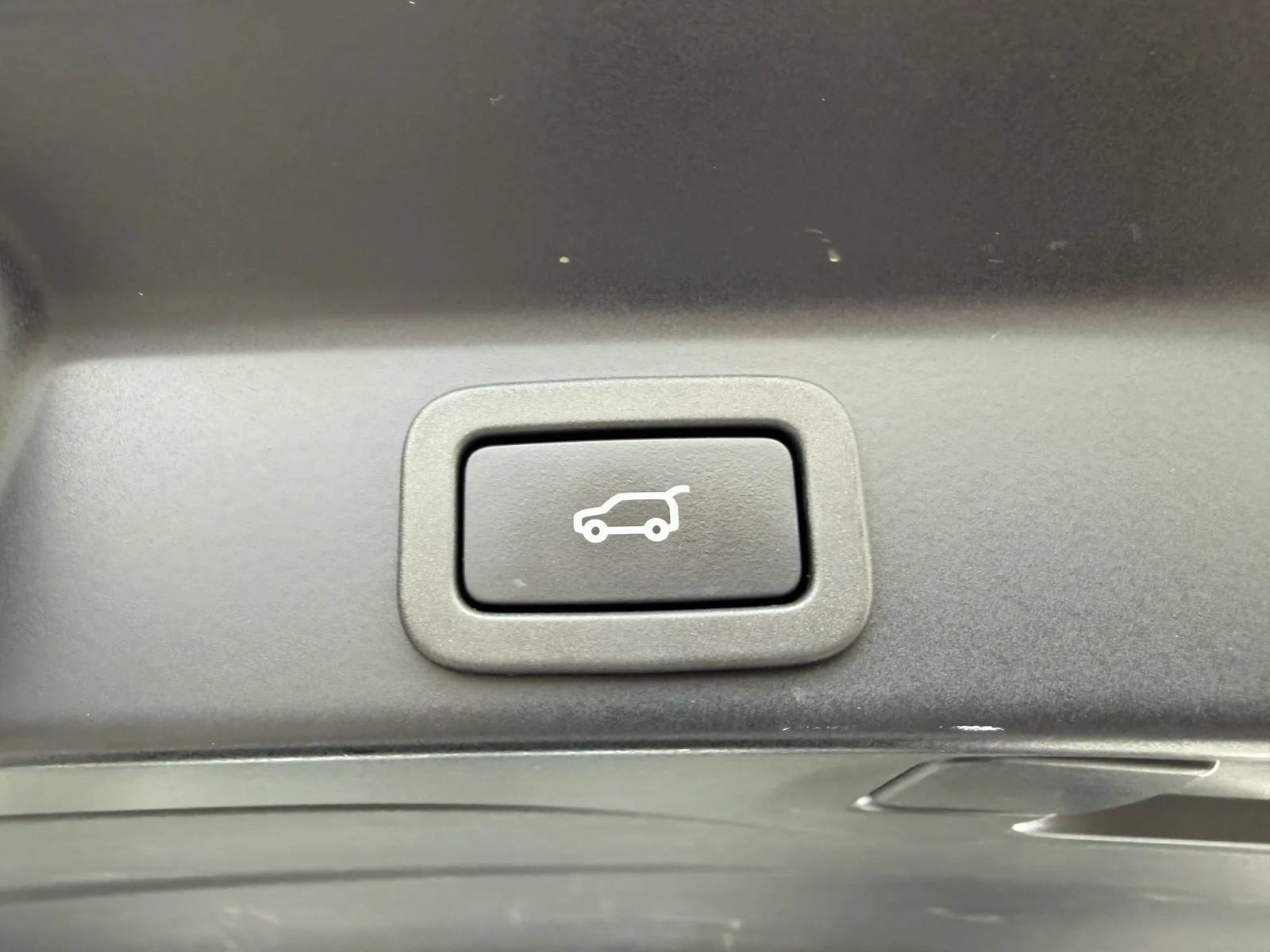 Used 2021 Jaguar F-PACE SVR AWD/4WD image 32