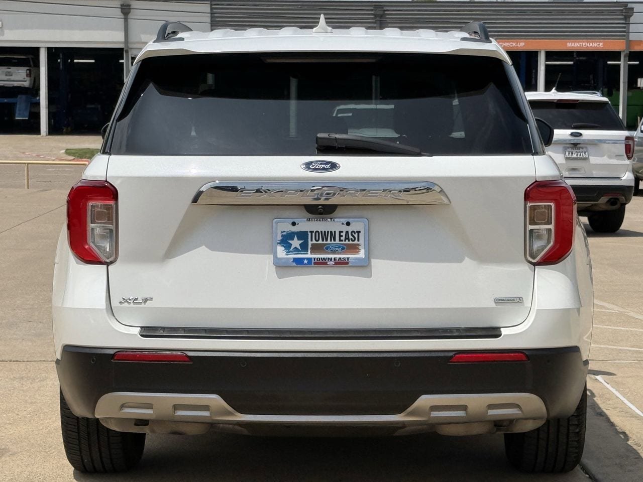Certified 2020 Ford Explorer XLT RWD image 6