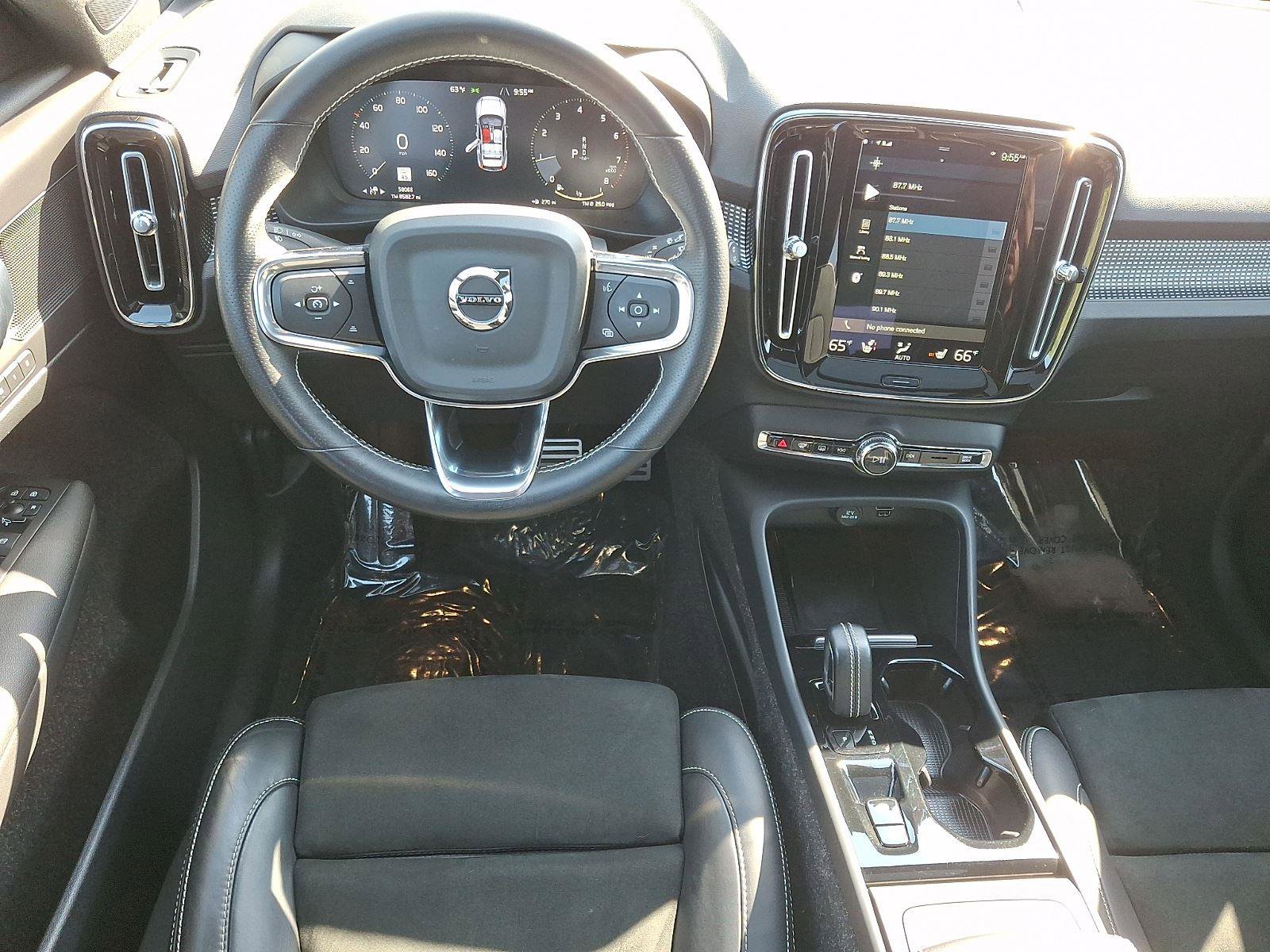 Used 2021 Volvo XC40 T5 R-Design w/ Advanced Package AWD/4WD image 12