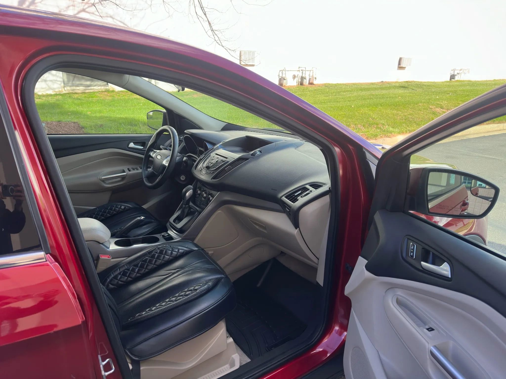 Used 2015 Ford Escape SE image 14