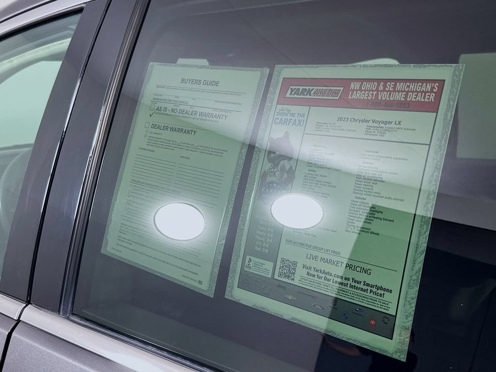 Certified 2023 Chrysler Voyager LX FWD image 15