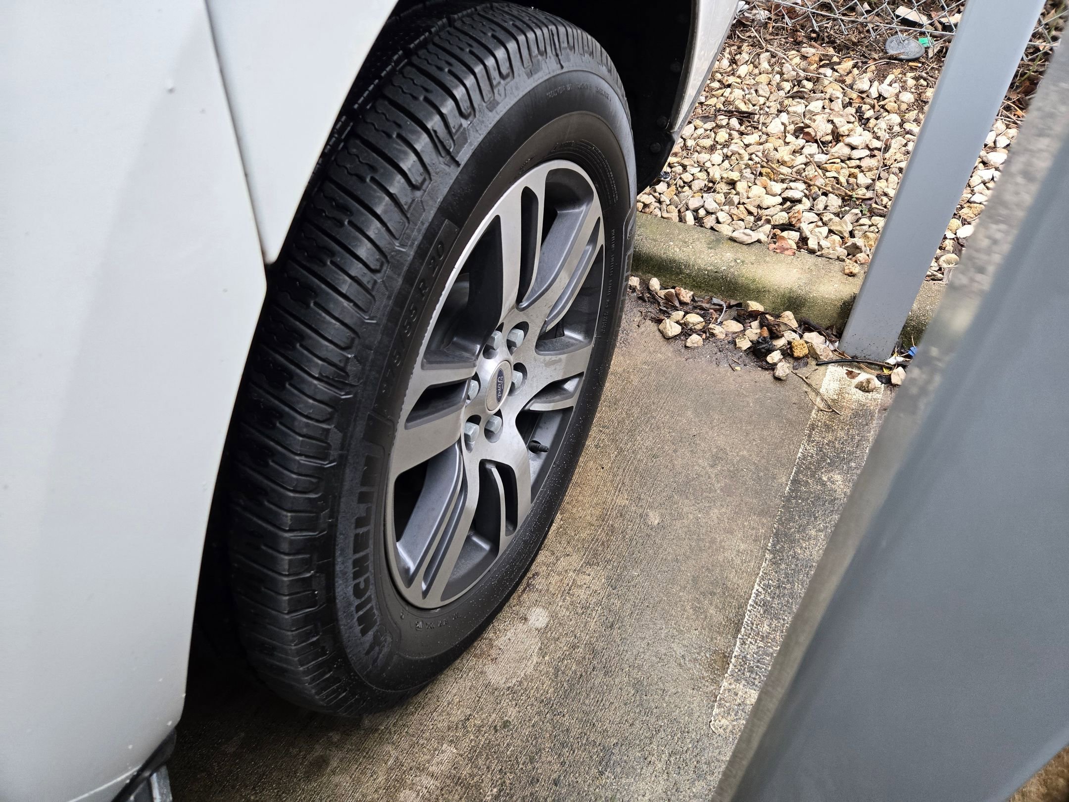 Used 2023 Ford Expedition Max XLT image 7