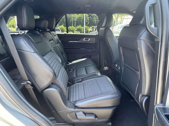 Used 2025 Ford Explorer ST-Line RWD image 29