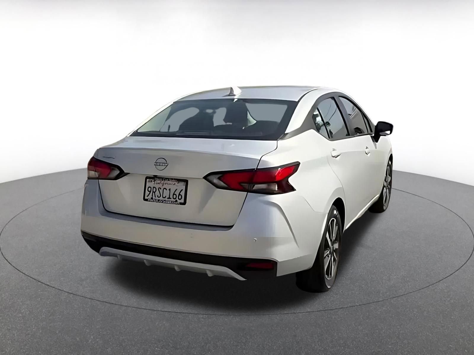 Used 2025 Nissan Versa SV FWD image 14