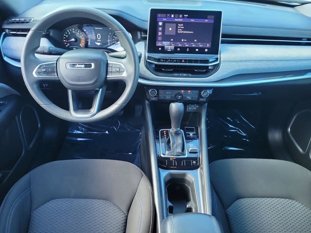 Used 2023 Jeep Compass Sport image 16