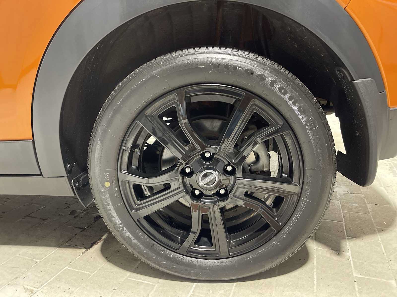 Used 2024 Nissan Kicks SR w/ SR Premium Package FWD image 8
