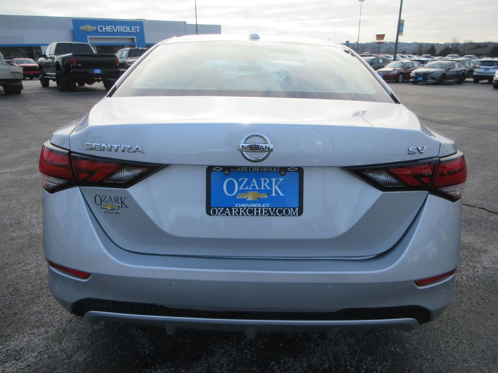 Used 2023 Nissan Sentra SV image 4