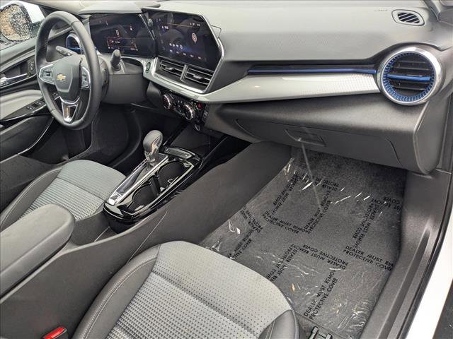 Used 2025 Chevrolet Trax LT w/ LT Convenience Package image 20