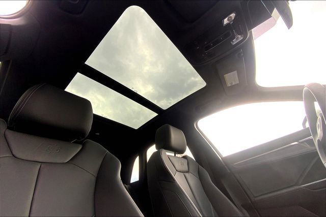 Used 2024 Audi Q3 2.0T Premium image 32