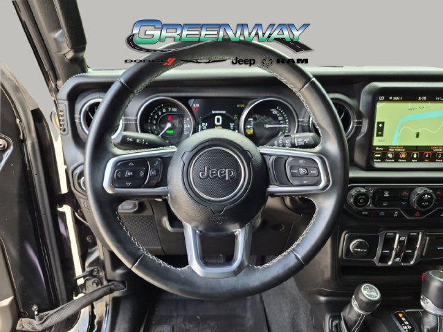 Used 2022 Jeep Wrangler Unlimited Sahara AWD/4WD image 26
