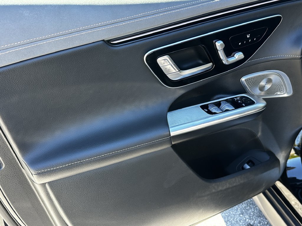 Certified 2023 Mercedes-Benz EQE 500 4MATIC SUV image 11