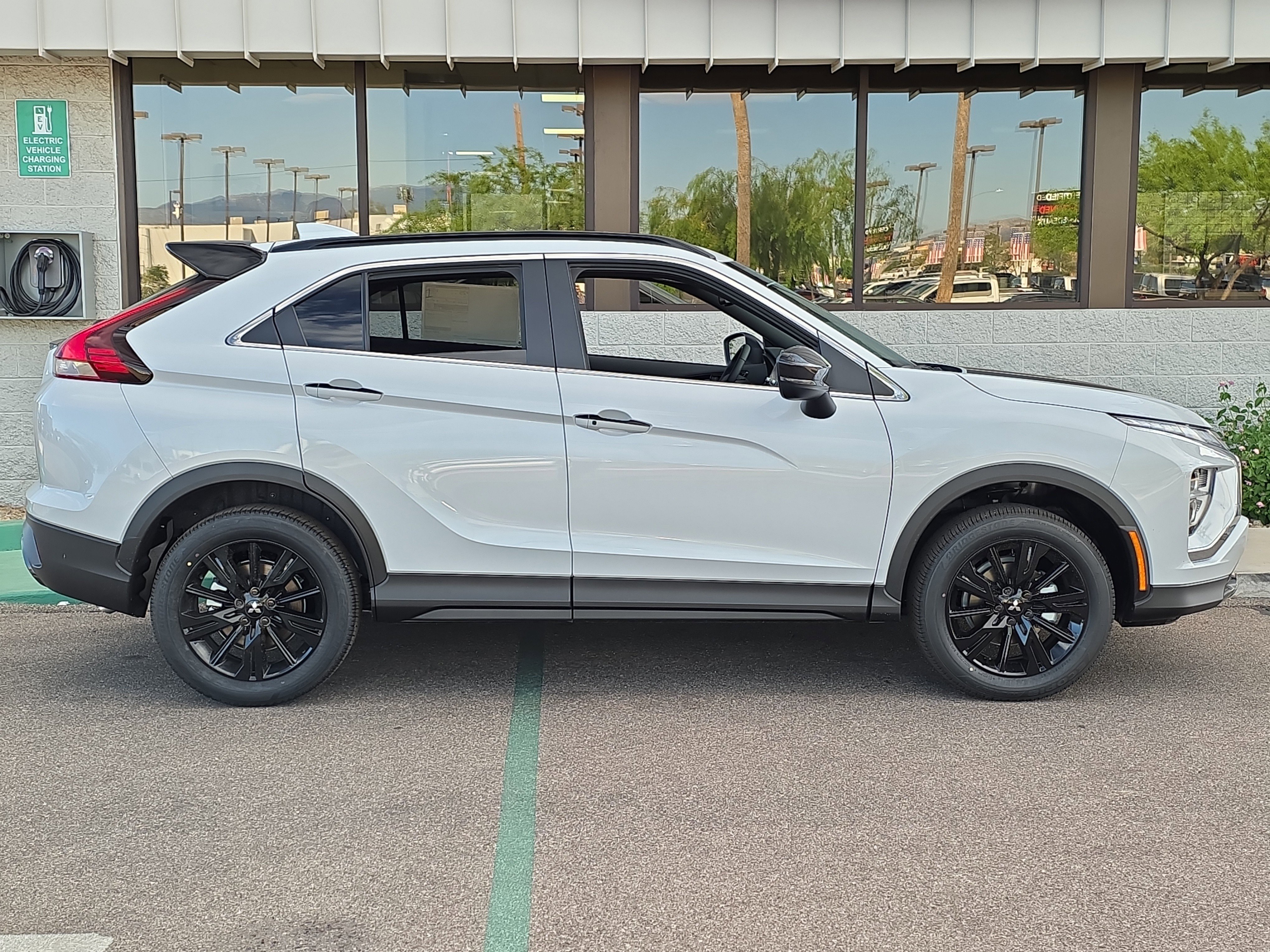 New 2026 Mitsubishi Eclipse Cross Black Edition image 9