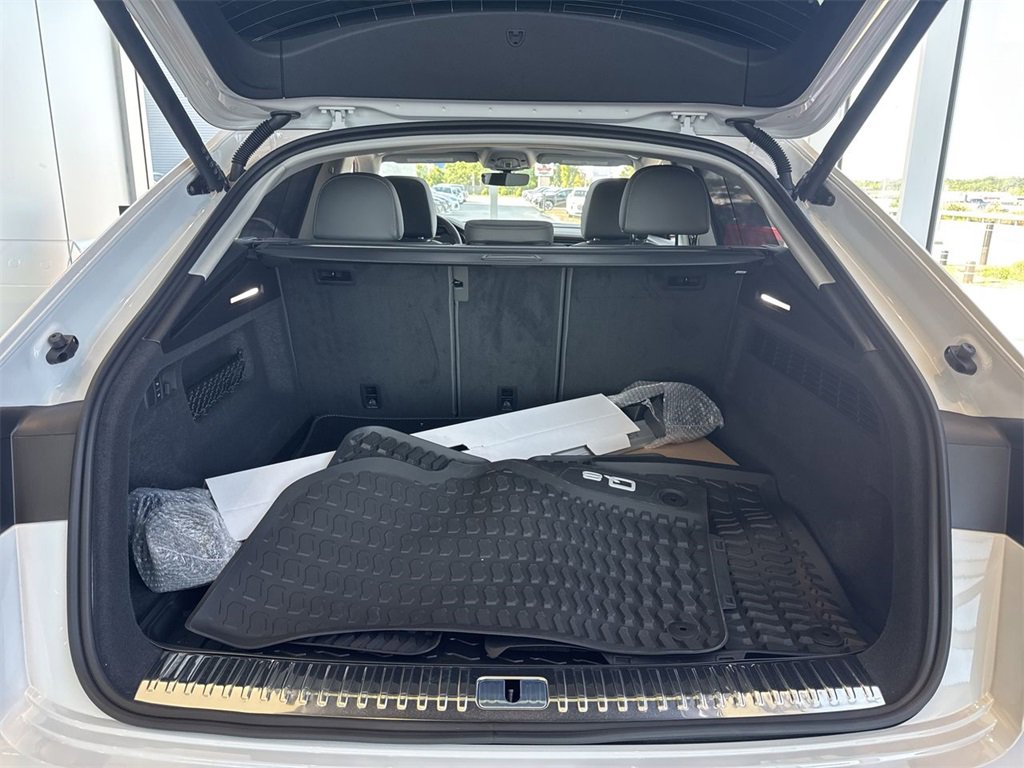 New 2025 Audi Q8 Premium Plus image 25