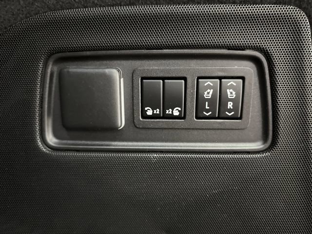 Used 2023 Cadillac Escalade Sport w/ Touring Package image 19