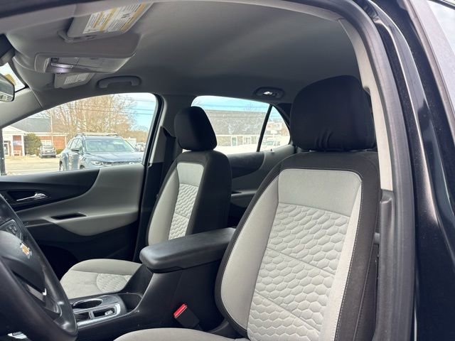 Used 2020 Chevrolet Equinox LS image 9