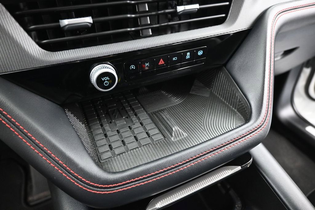 Used 2025 Ford Explorer ST-Line w/ Premium Package RWD image 17