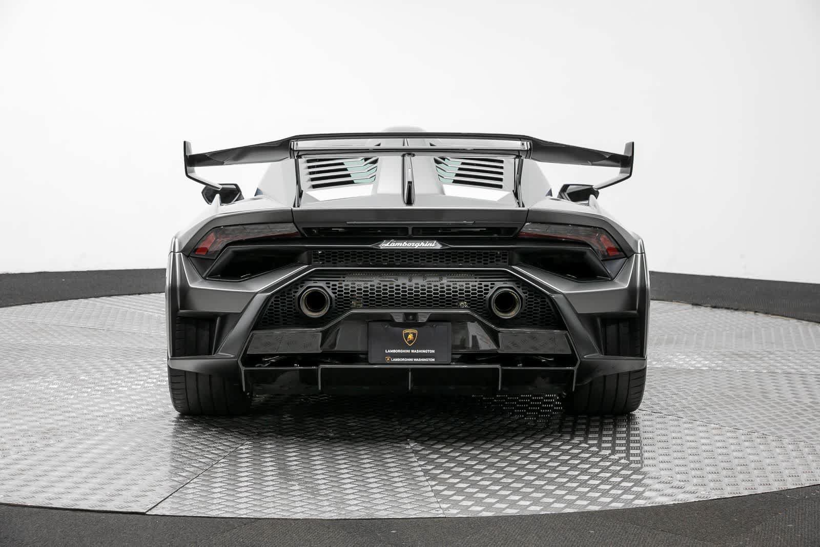 Used 2022 Lamborghini Huracan STO RWD image 5