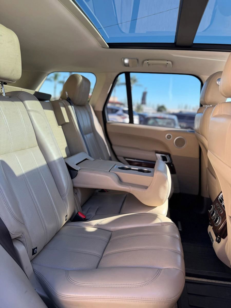Used 2015 Land Rover Range Rover HSE image 8