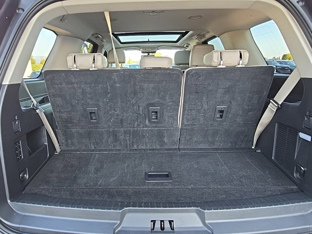 Used 2023 Ford Expedition Limited image 32