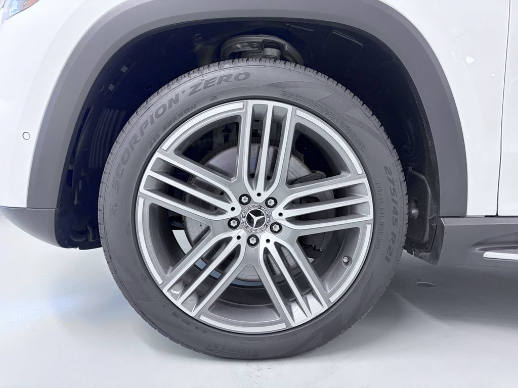 Certified 2025 Mercedes-Benz GLS 450 4MATIC image 11