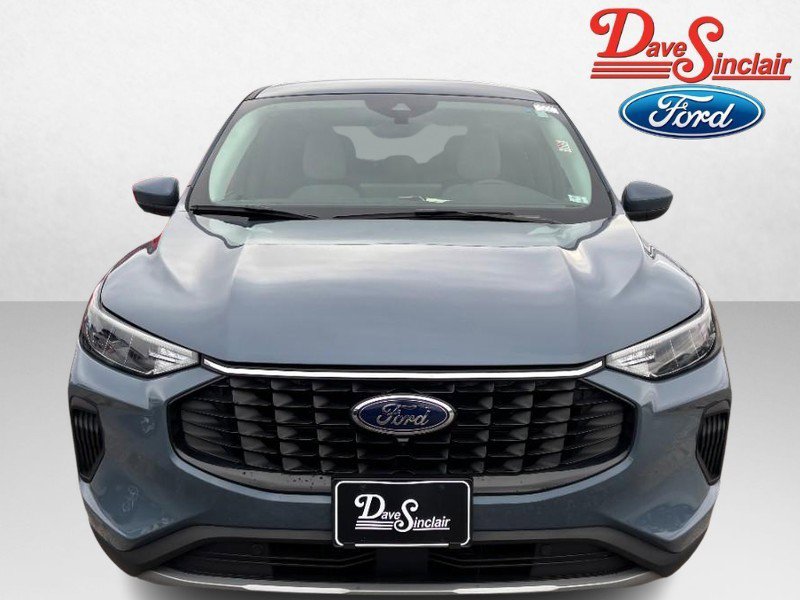 Used 2023 Ford Escape Active w/ Tech Pack #2 AWD/4WD image 2