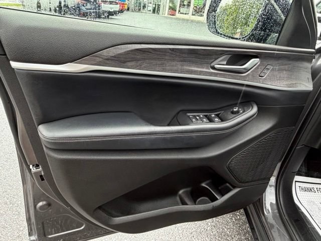 Used 2023 Jeep Grand Cherokee L Limited w/ Luxury Tech Group II AWD/4WD image 28