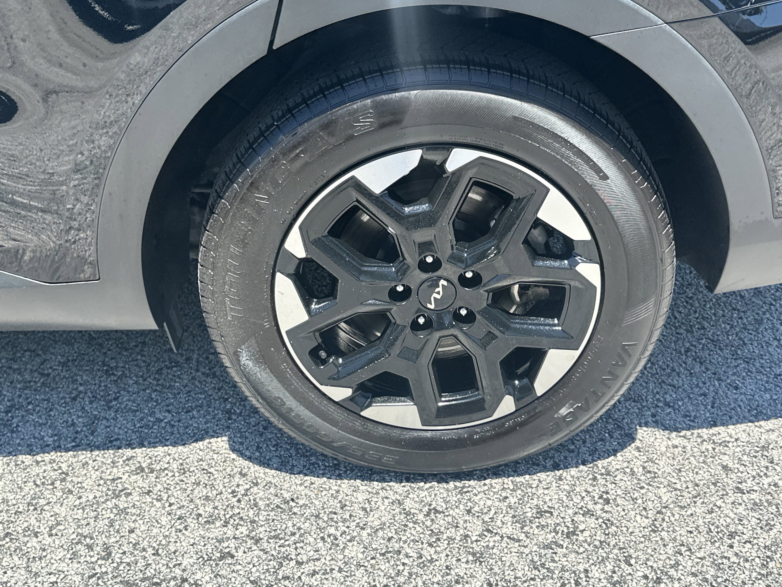 Used 2024 Kia Sorento S FWD image 19
