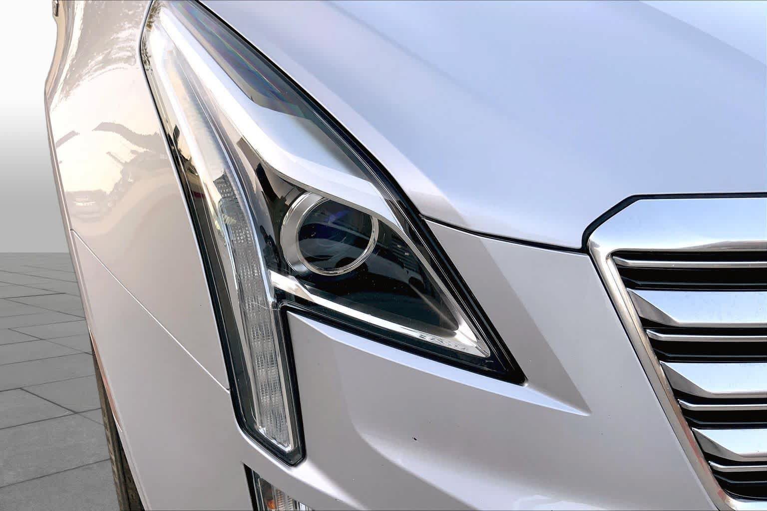 Used 2017 Cadillac XT5 FWD image 27