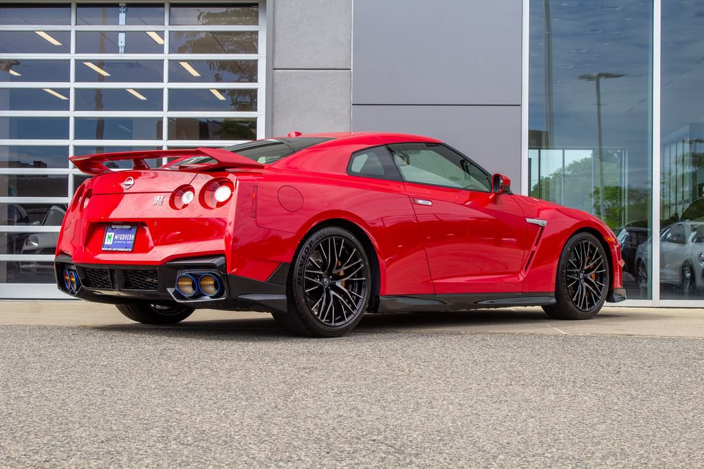 Used 2024 Nissan GT-R Premium AWD/4WD image 10
