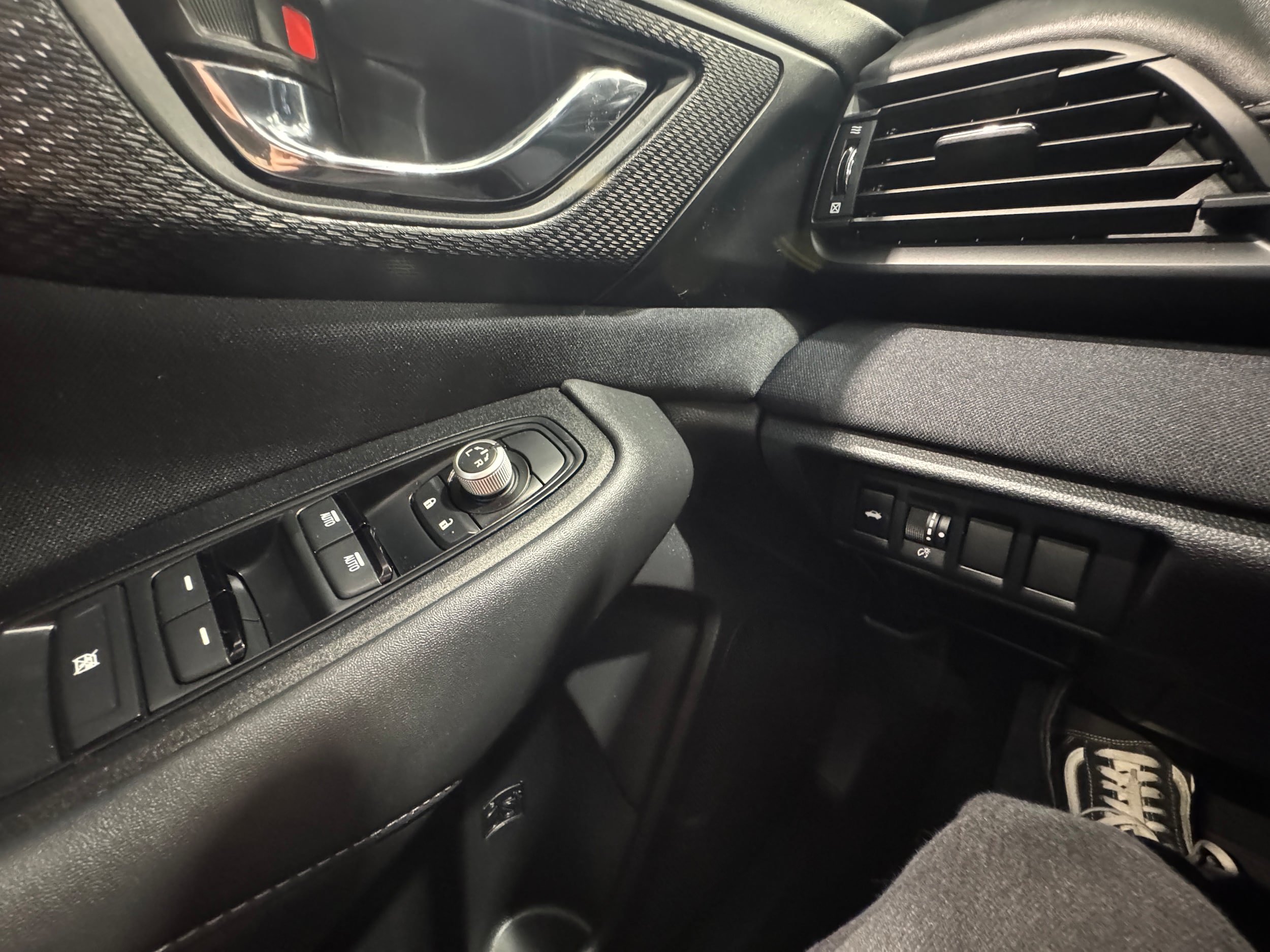 Used 2023 Subaru Legacy Premium AWD/4WD image 16